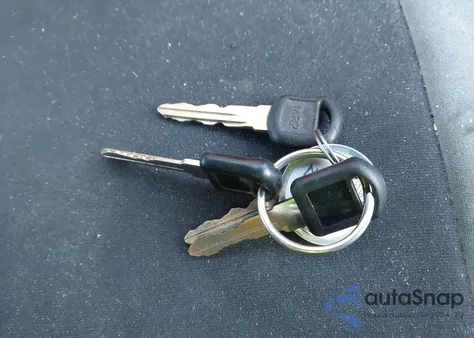 1996 GMC Suburban K1500 z USA, uszkodzony, nr VIN 3GKFK16R0TG519330